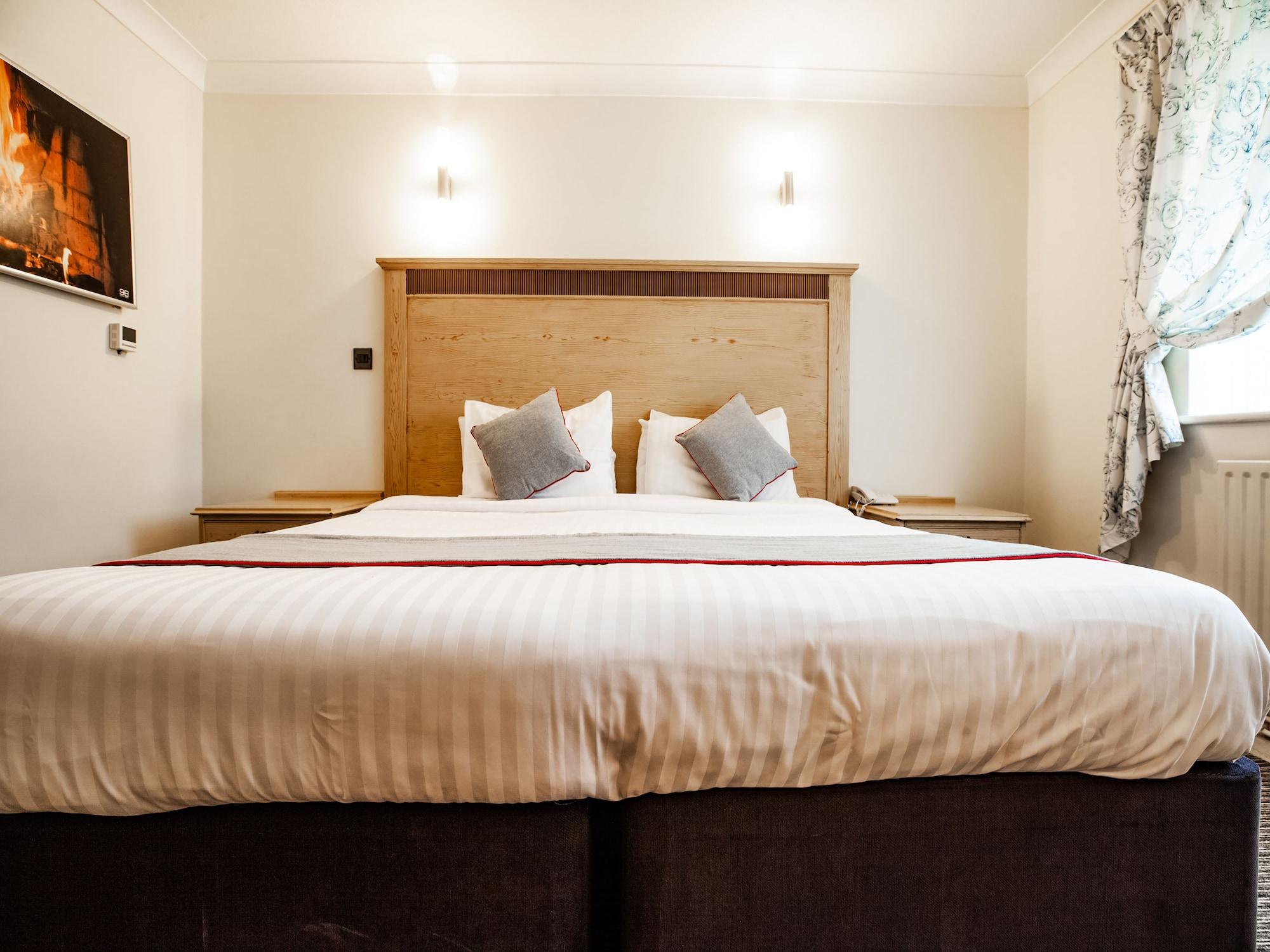 Oyo Osterley Park Hotel Isleworth Bagian luar foto