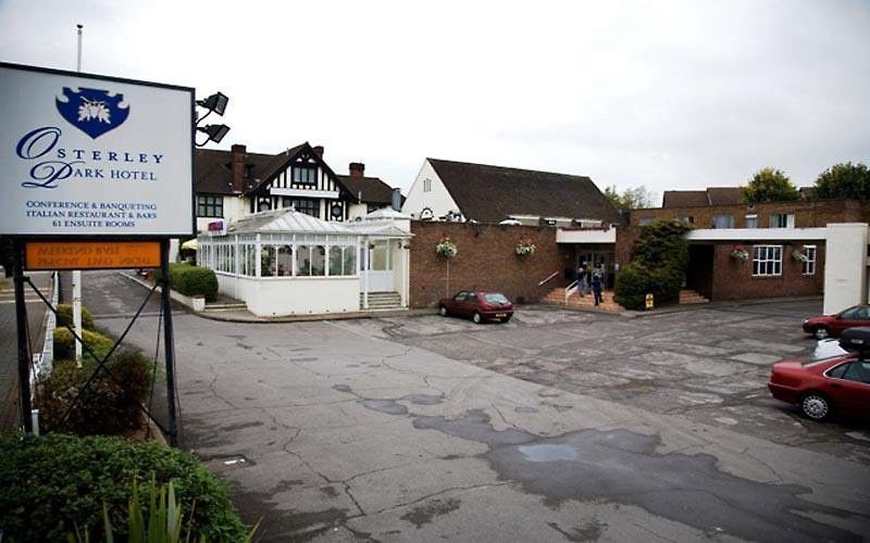 Oyo Osterley Park Hotel Isleworth Bagian luar foto